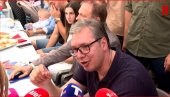 VUČIĆ SA NARODOM U BANOVOM POLJU KOD BOGATIĆA: Porodica je stub srpskog društva (FOTO/VIDEO)