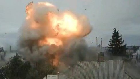 РАЗОРНА СНАГА РУСКЕ Х-101: Тренутак када је ракета погодила украјински објекат (ВИДЕО)