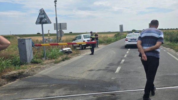 ПОГИНУЛИ МАЈКА (27) И СИН (3): Потресни детаљи тешке несреће код Оџака
