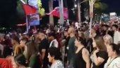 HAOS U ALBANIJI: Policiju gađali jajima, na ulice izašla jedinica Orao (VIDEO)