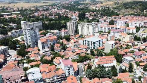 NOVI NAPAD NA NAŠ NAROD: Na prostorijama „Srpskog veza“ u Kumanovu ispisano „UČK“, oglasio se i ministar