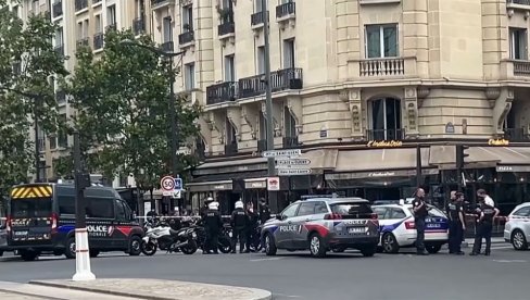 ALAH MI JE OVO NAREDIO: Muškarac noževima napao tri žene u Parizu, isplivali detalji (VIDEO)