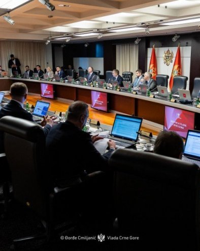 ПУЦАЊ У СРПСКИ ГОВОР: Европска унија формира тим за црногорски језик који ће припремати уговор о приступању