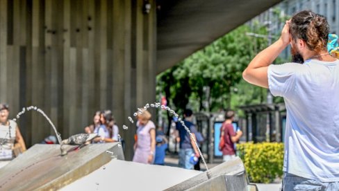 ТРОПСКИ ТАЛАС НЕ ПОСУСТАЈЕ: Температура и даље дивља у Србији, ево где је најтоплије