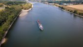 DUNAV PRESUŠIO U BUDIMPEŠTI: 15 luksuznih brodova-hotela zaglavljeno! Hoće li turisti spavati na suvom?!