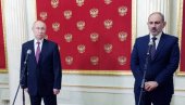 PRETI MU PARADAJZ REVOLUCIJA: Iako se trudio da se približi EU, Pašinjan moli Putina za pomoć