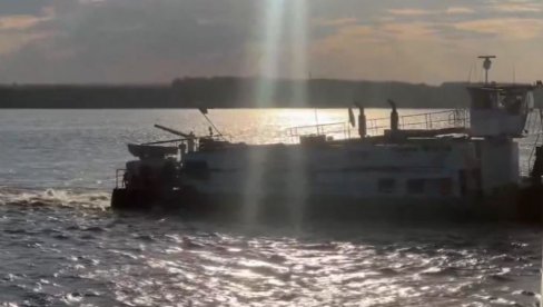 ВИКИНГ ЗАПЕО НА ДУНАВУ: Насукан крузер са преко 200 путника, евакуација у току (ВИДЕО)