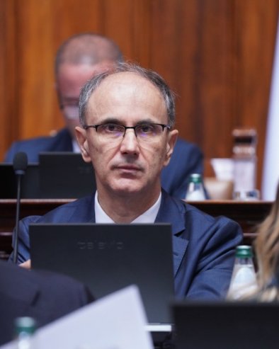 НИЈЕ ИЗЛАСАНО НЕПОВЕРЕЊЕ ВЛАДИ: Погледајте обраћање премијера (ВИДЕО)