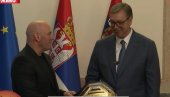 VUČIĆ JE SJAJAN ČOVEK, VRATIĆEMO SE OVDE I TO VRLO BRZO Prvi čovek UFC-a oduševljen, najavio velike vesti (VIDEO)