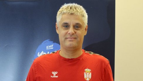 ГРАДИМО НОВИ СИСТЕМ: Александар Брковић заједно са Раулом Гонзалесом брине о кадетској репрезентацији на ЕП за рукометаше у Београду