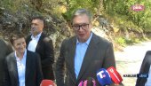 VUČIĆ NA KABLARU Predsednik na otvaranju staklenog vidikovca: Na 132 tone je testiran (VIDEO)