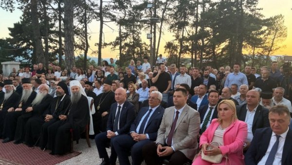 ОД УЛТИМАТУМА ДО ПРИСВАЈАЊА ЗАСЛУГА: Епархија будимљанско-никшићка одбила условљавања и сама организовала прославу Вучедолске битке
