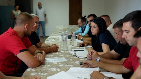 У СЛУЖБИ ГРАЂАНА: Градоначелница Лознице посетила МЗ Крајишници