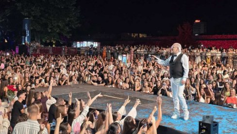 BANJALUKA PEVALA SA ŽELJKOM: Samardžić priredio veče za pamćenje uz bezvremenske hitove (FOTO)