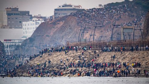 DOK MIGRANTI GAZE ŠPANIJU, BRISELSKE FOTELJE ĆUTE! Kako je napad na Seutu razbio zabludu o solidarnosti EU