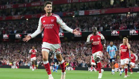 NE POMAŽU NI PIKI BLAJNDERSI: Arsenal će odneti čitav plen iz Birmingema